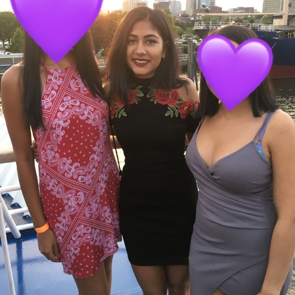 Black embroidered rose mini dress - Picture 2 of 4